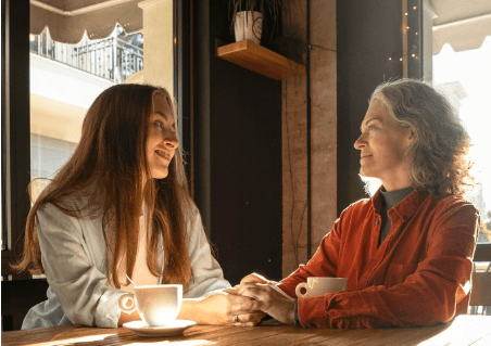 Pessoas conversando para resolver um conflito